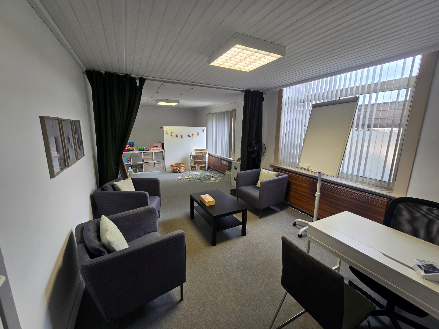 Gelijkvloerse kantoorruimte 108 m² met privé parkeerplaatsen - foto 3