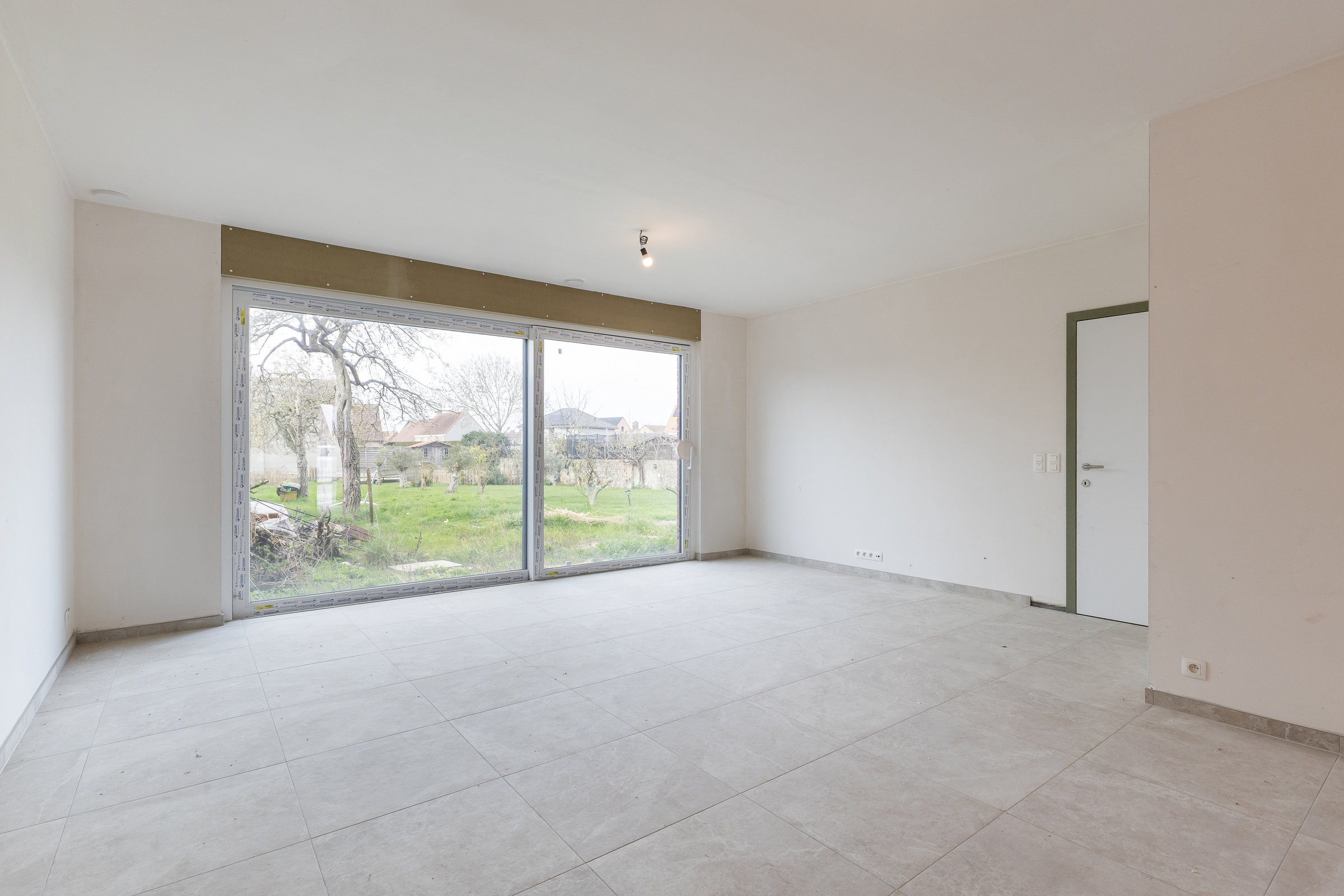 Rustig gelegen nieuwbouwwoning met 3 slaapkamers - foto 2
