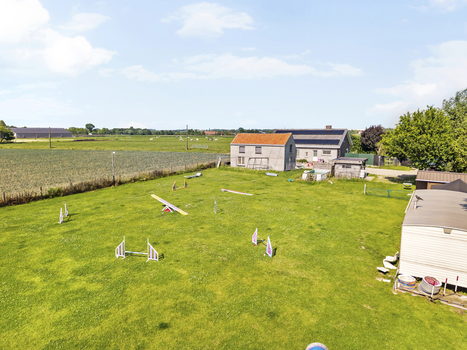 Alleenstaande woning met weide en bijgebouw - foto 4