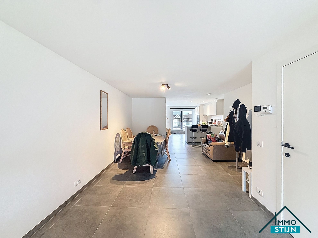 Recente duplex met drie slaapkamers en een garage - foto 4