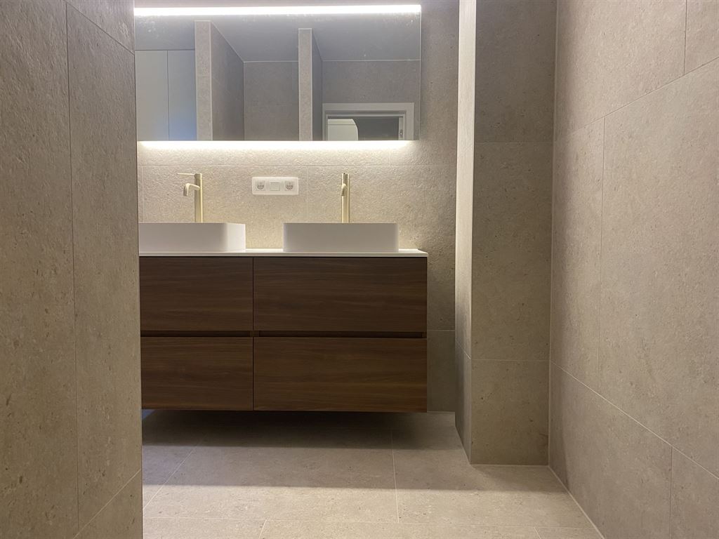 Duplex appartement in het centrum van 's-Gravenwezel - foto 3
