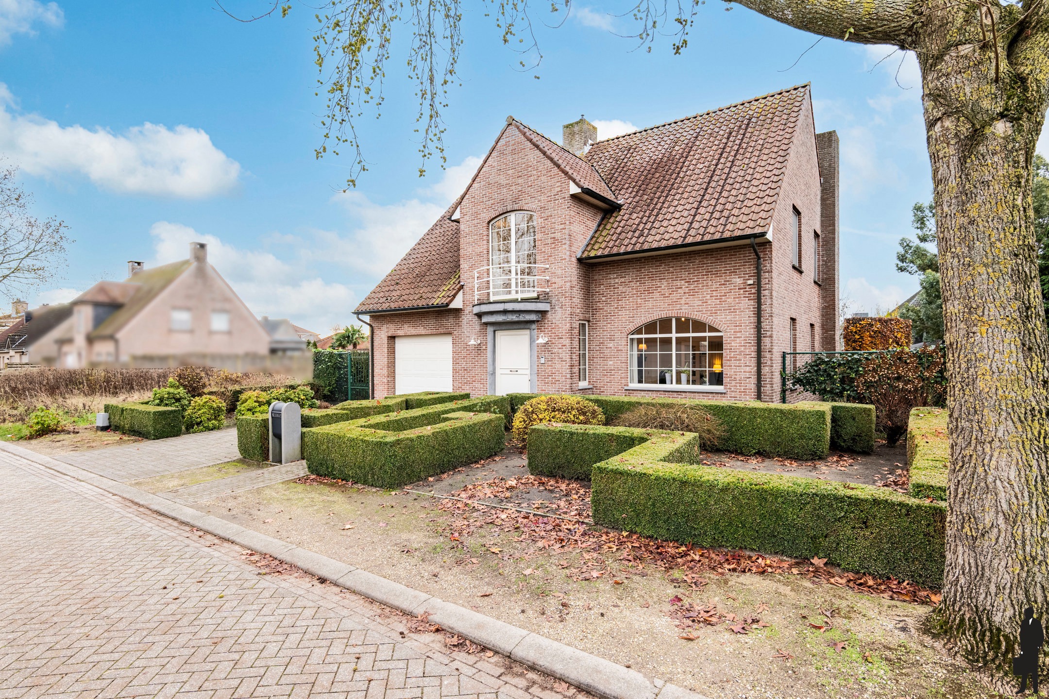 Vrijstaande woning met 3 slpk. in een doodlopende straat in het centrum van Hoogstraten - foto 1