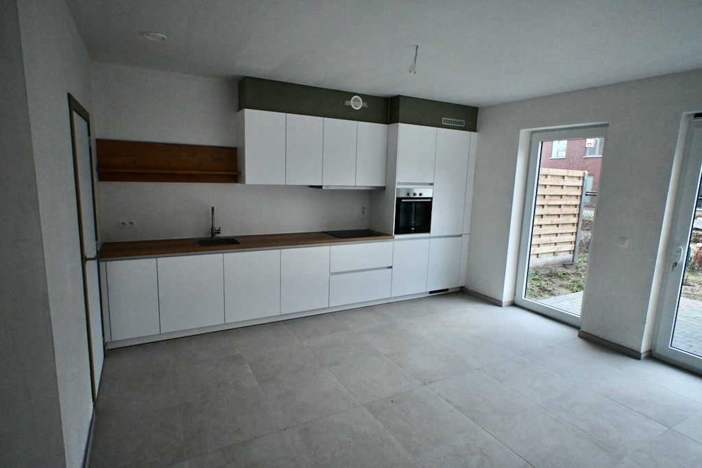 Ruime Nieuwbouwwoning met 3 slaapkamers ! - foto 5