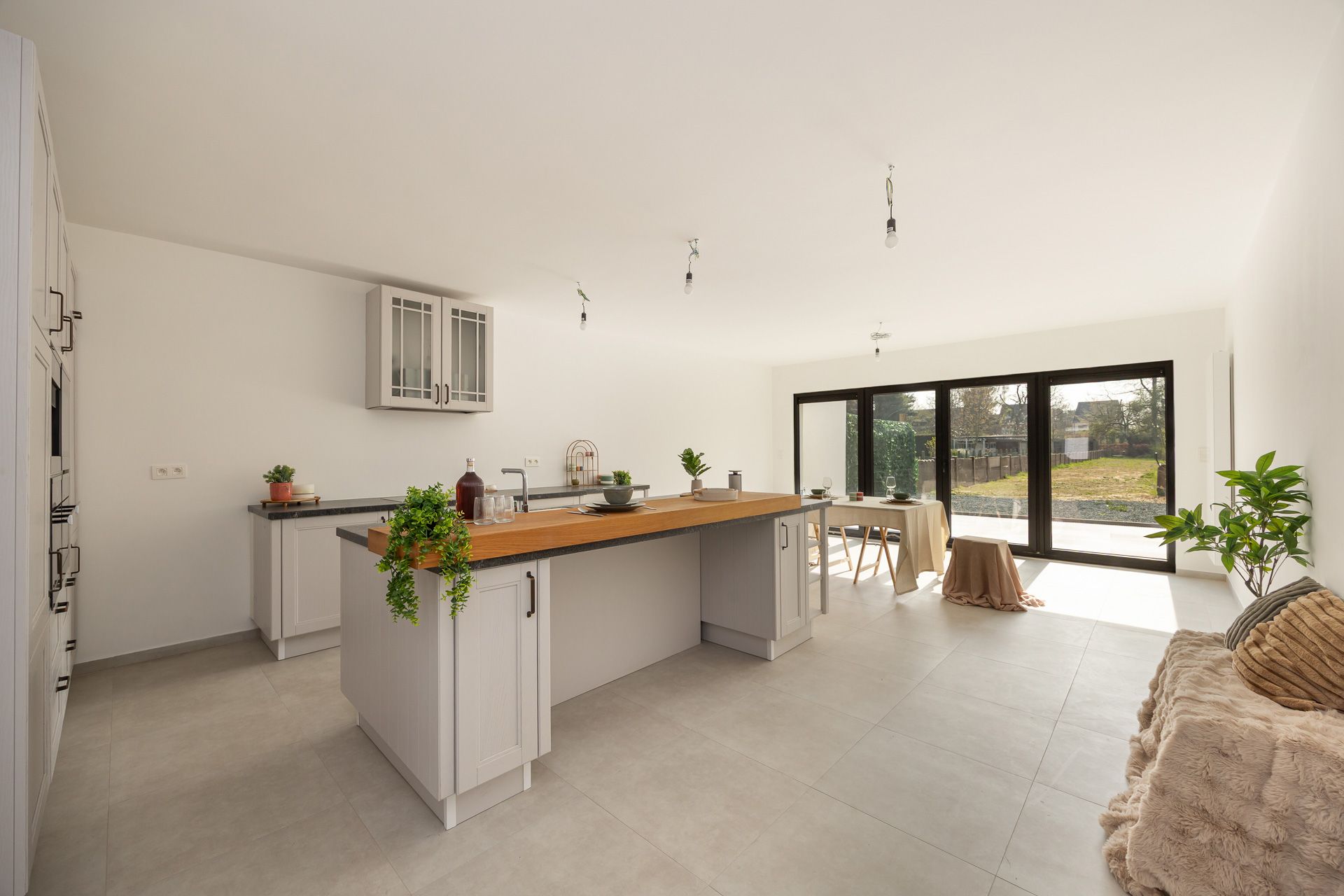 Gerenoveerde gezinswoning met tuin in rustige omgeving - foto 5