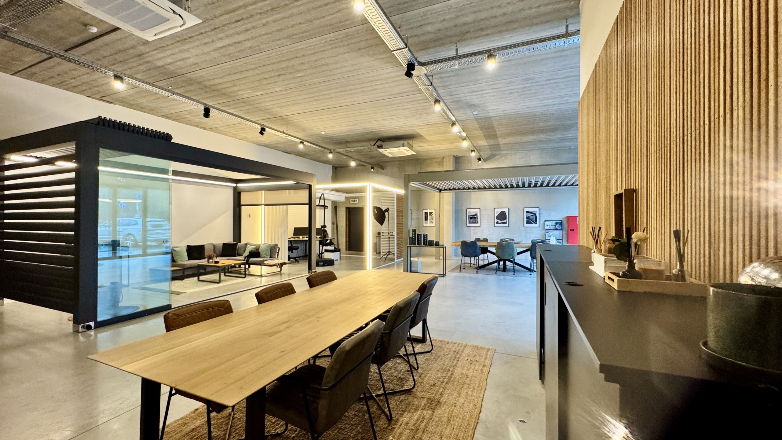 Te huur: showroom/kantoor van 242,5m² (met opslag) met 4 parkeerplaatsen. - foto 5