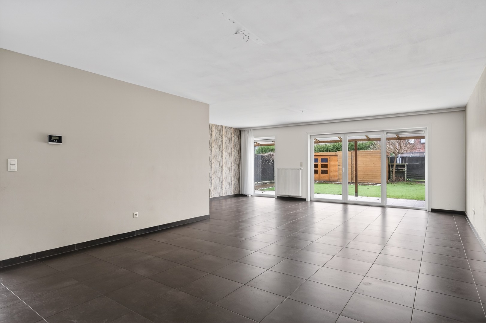 Ruime gezinswoning in rustige woonwijk met tuin en garage - foto 5