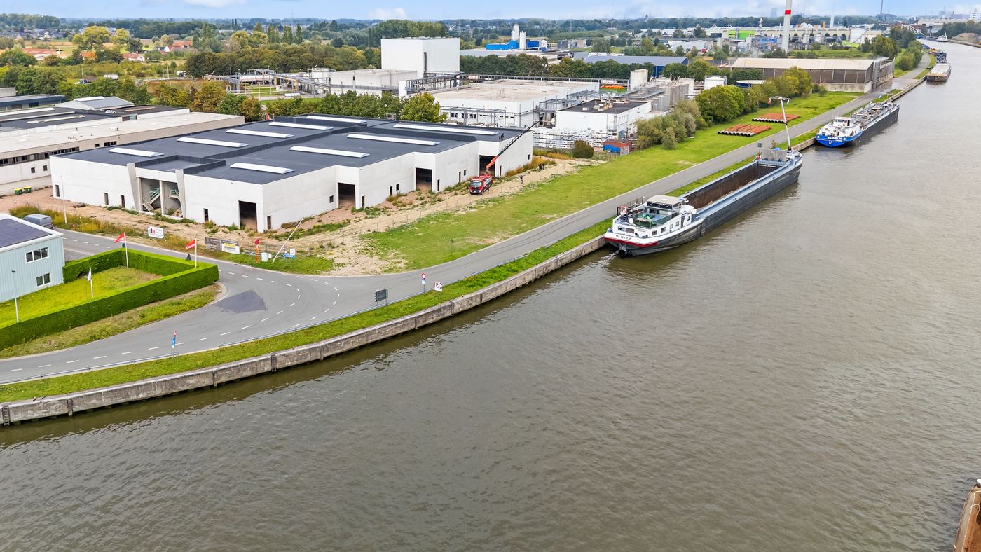 1.122 m² Nieuwbouw KMO-unit op een topligging te Evergem - foto 2