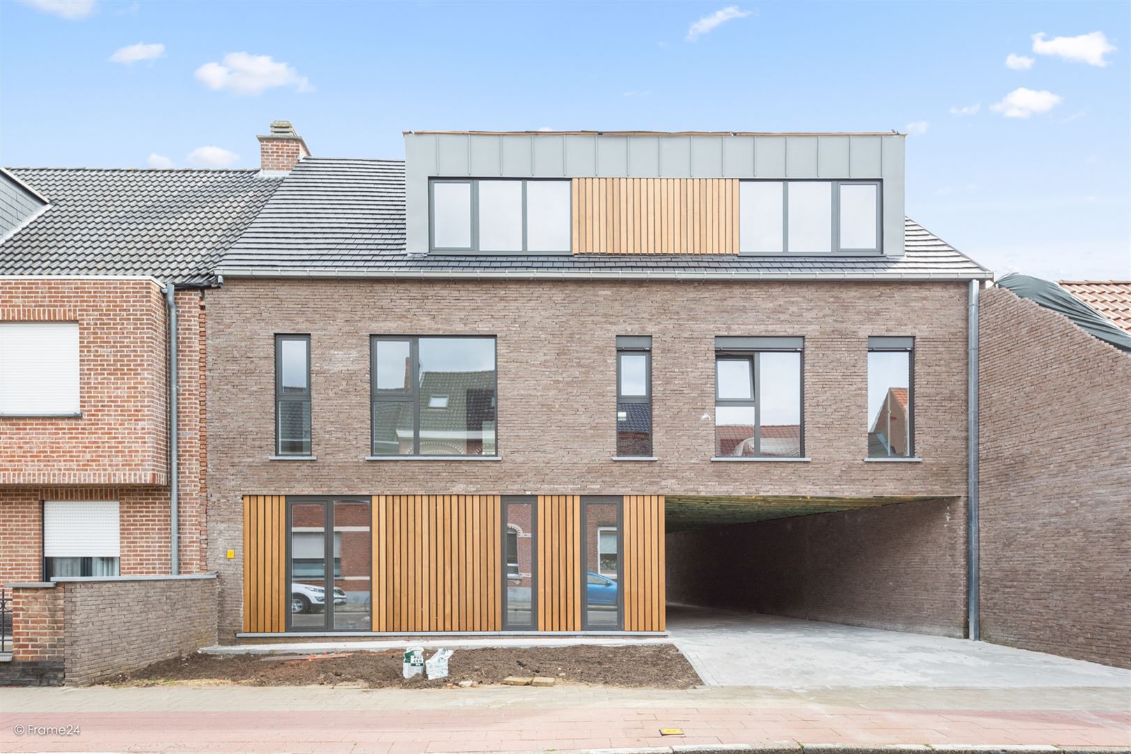 Garage à vendre à Hoevenen - photo 1