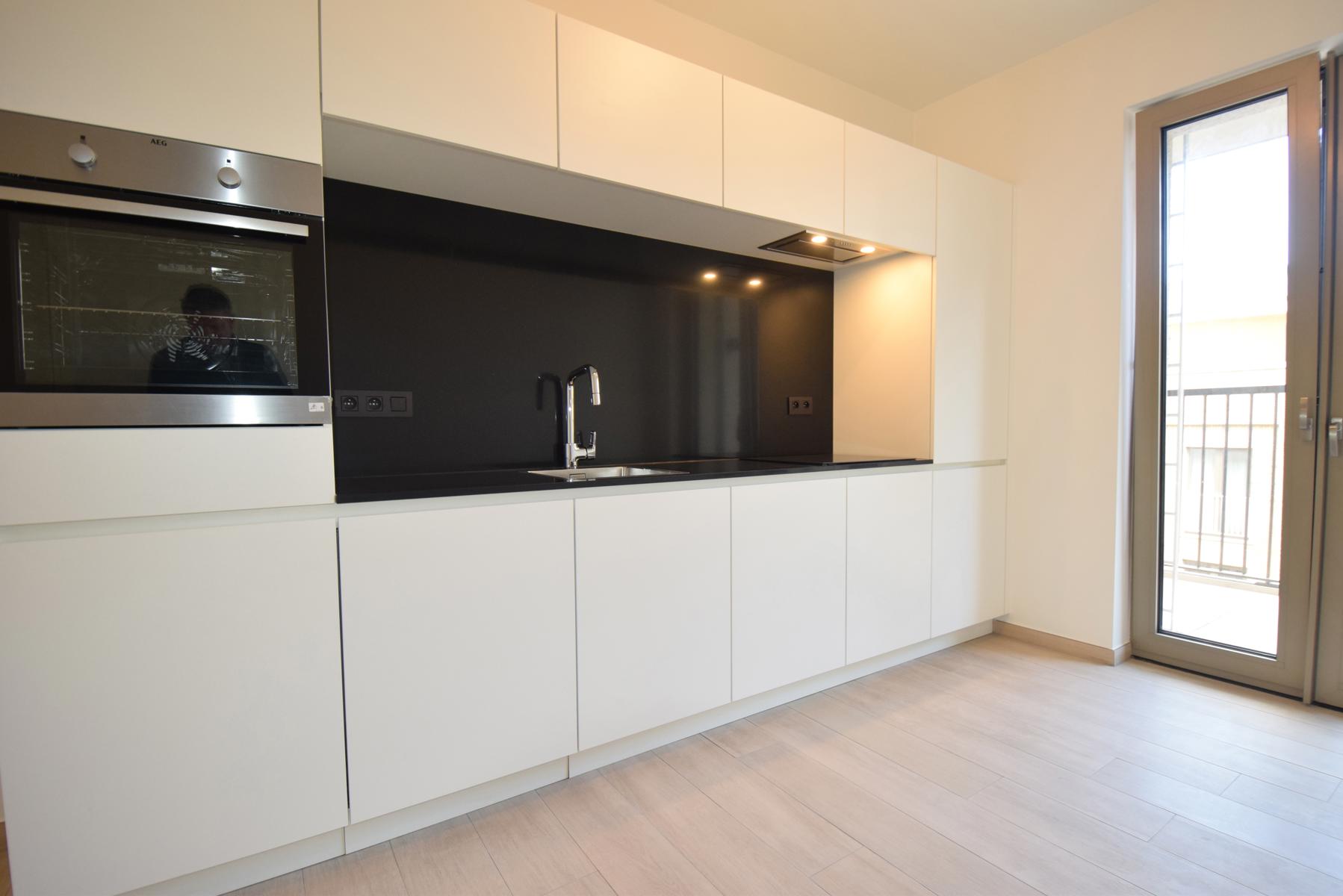 Apartment for rent in Antwerp with 2 bedrooms - photo 3