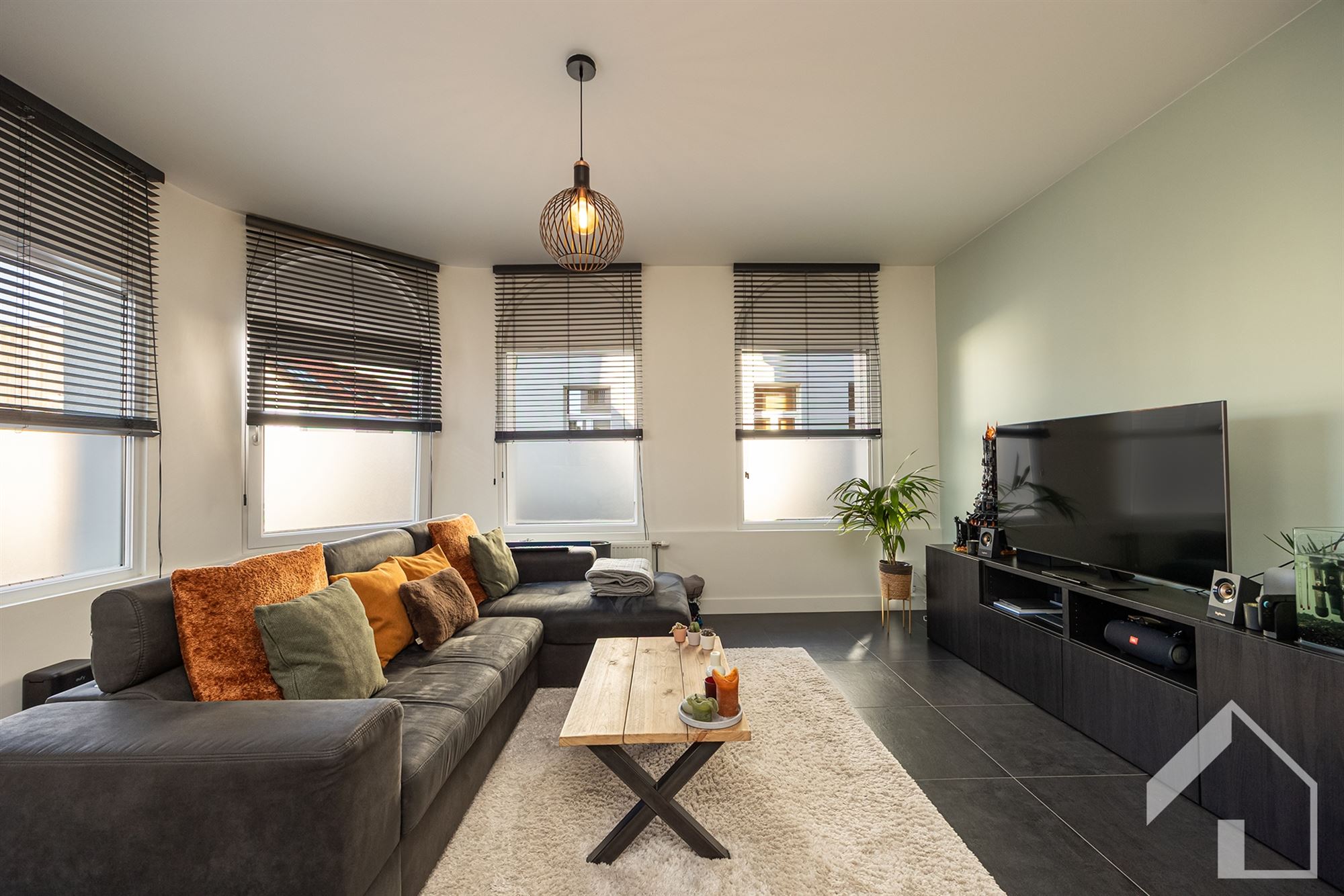 Maison d'angle rénovée près du centre de Lier - photo 2