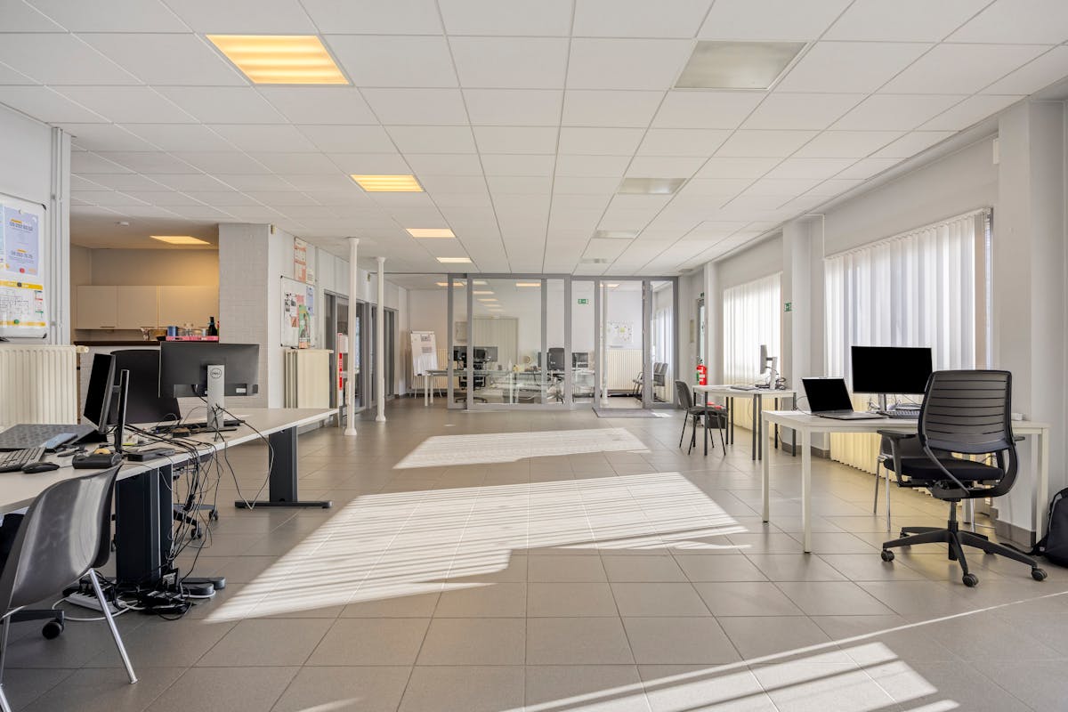Industrial building (443 m²) on 1,654 m² land for sale in Ronse - photo 5