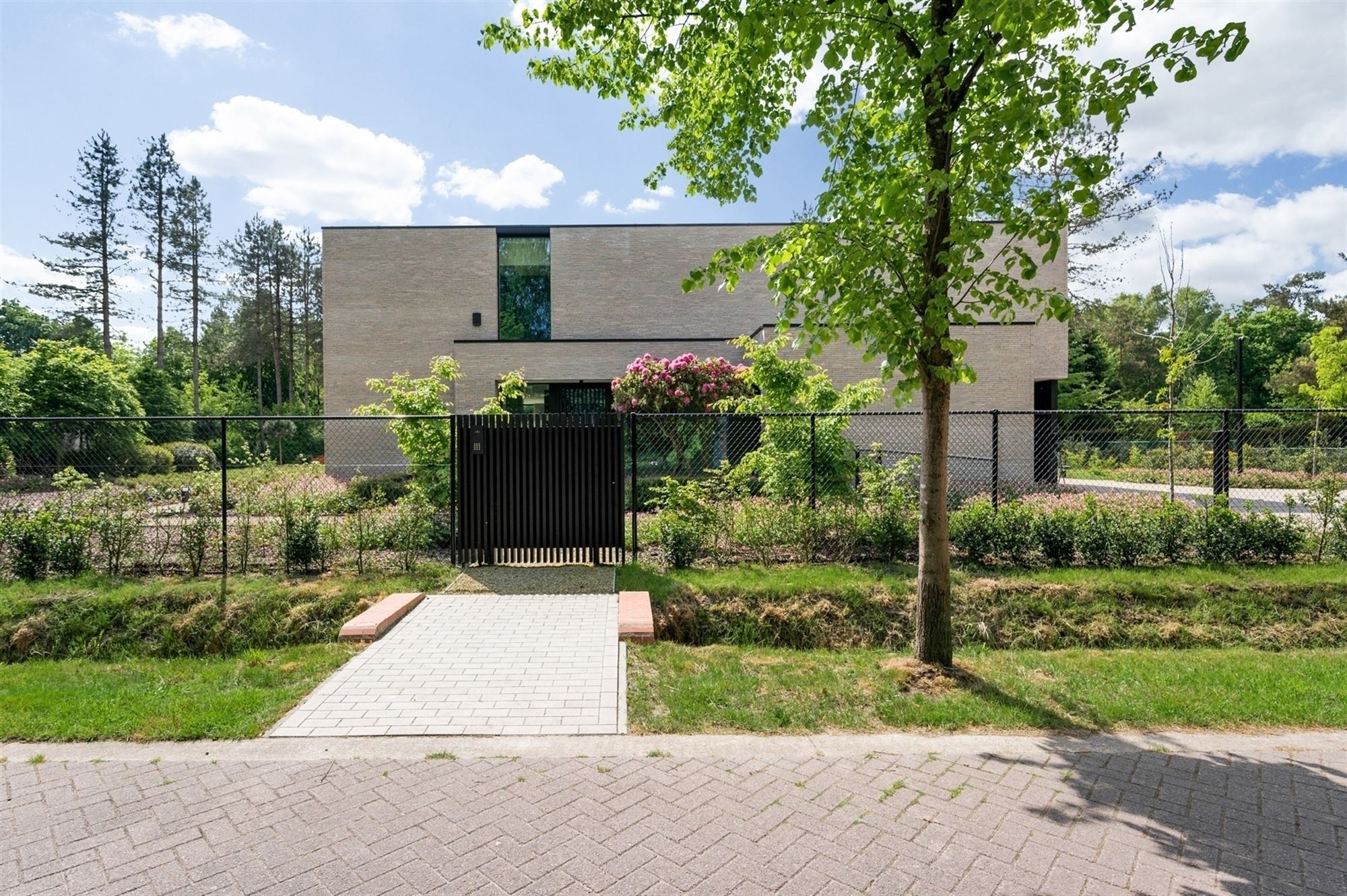 Zeer luxe afgewerkte villa op residentiële locatie - foto 4
