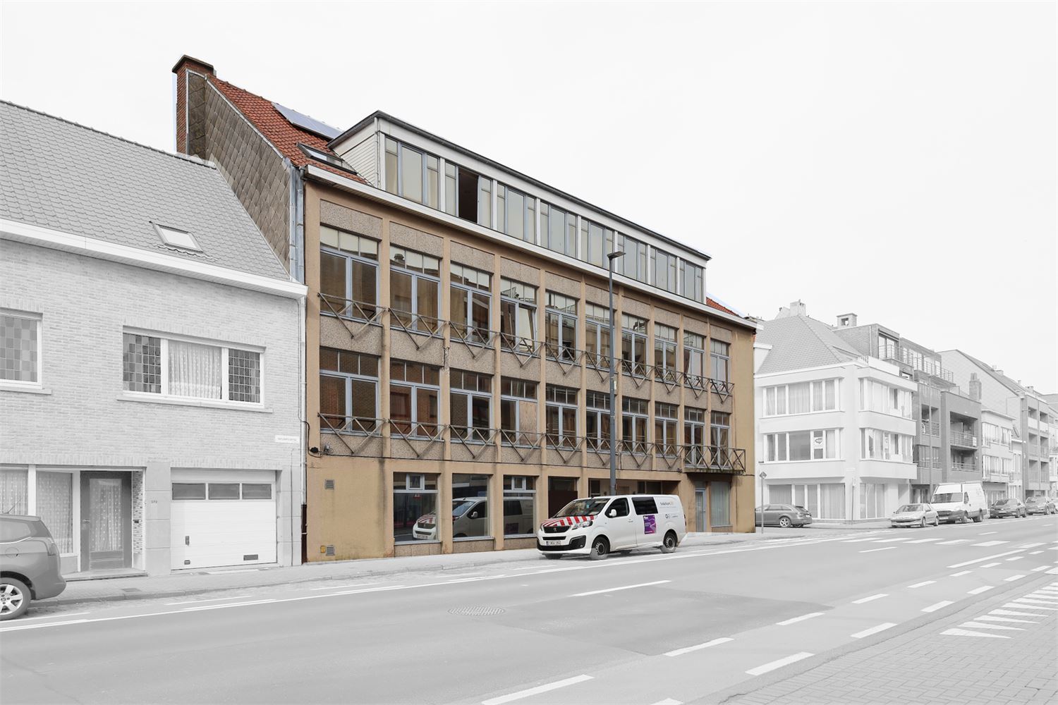 Residentie met 18 serviceflats en garage ! - foto 4