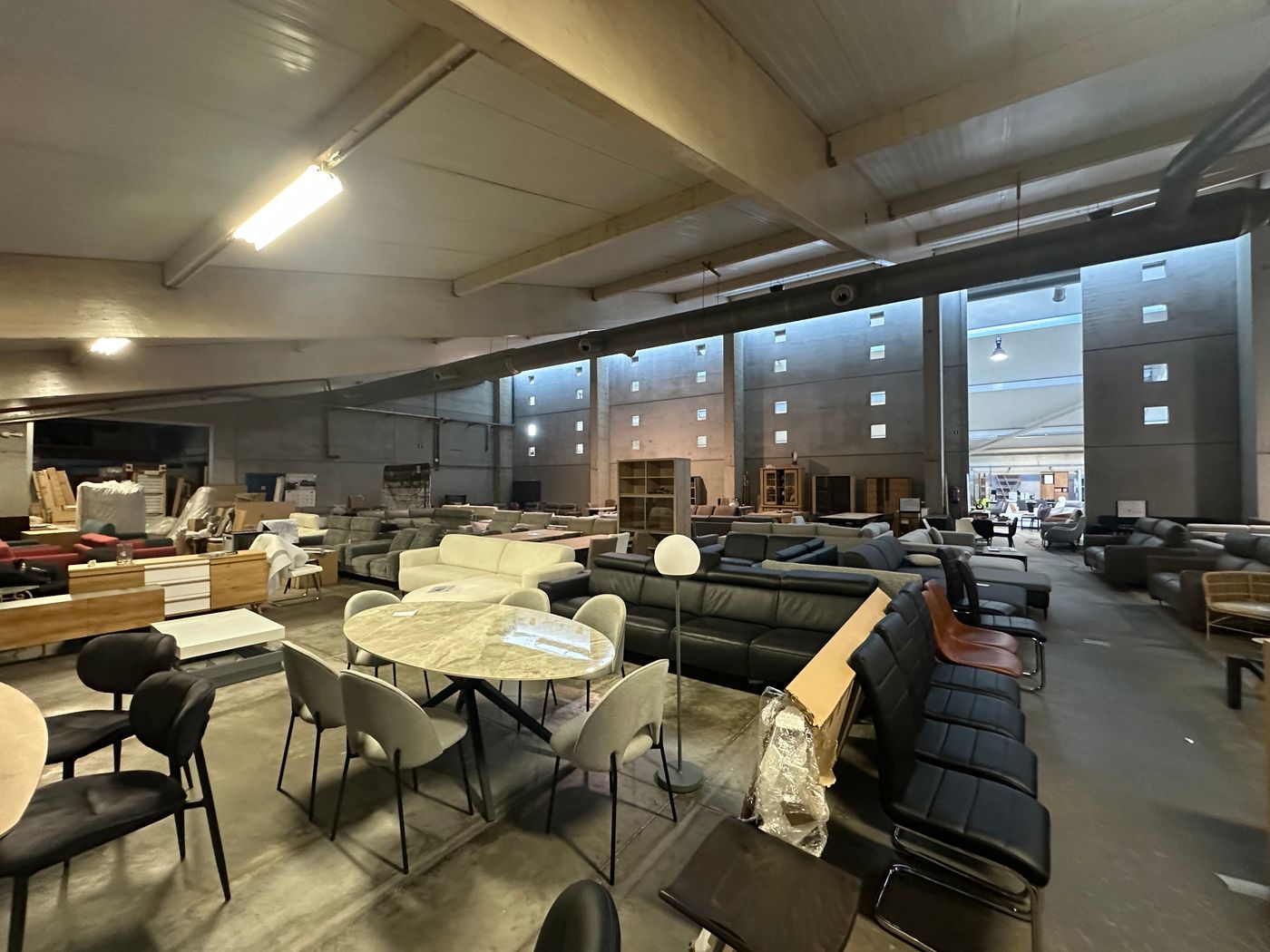 Magazijn met showroom te koop – 1.376 m² op een terrein van 2.696 m² - photo 5