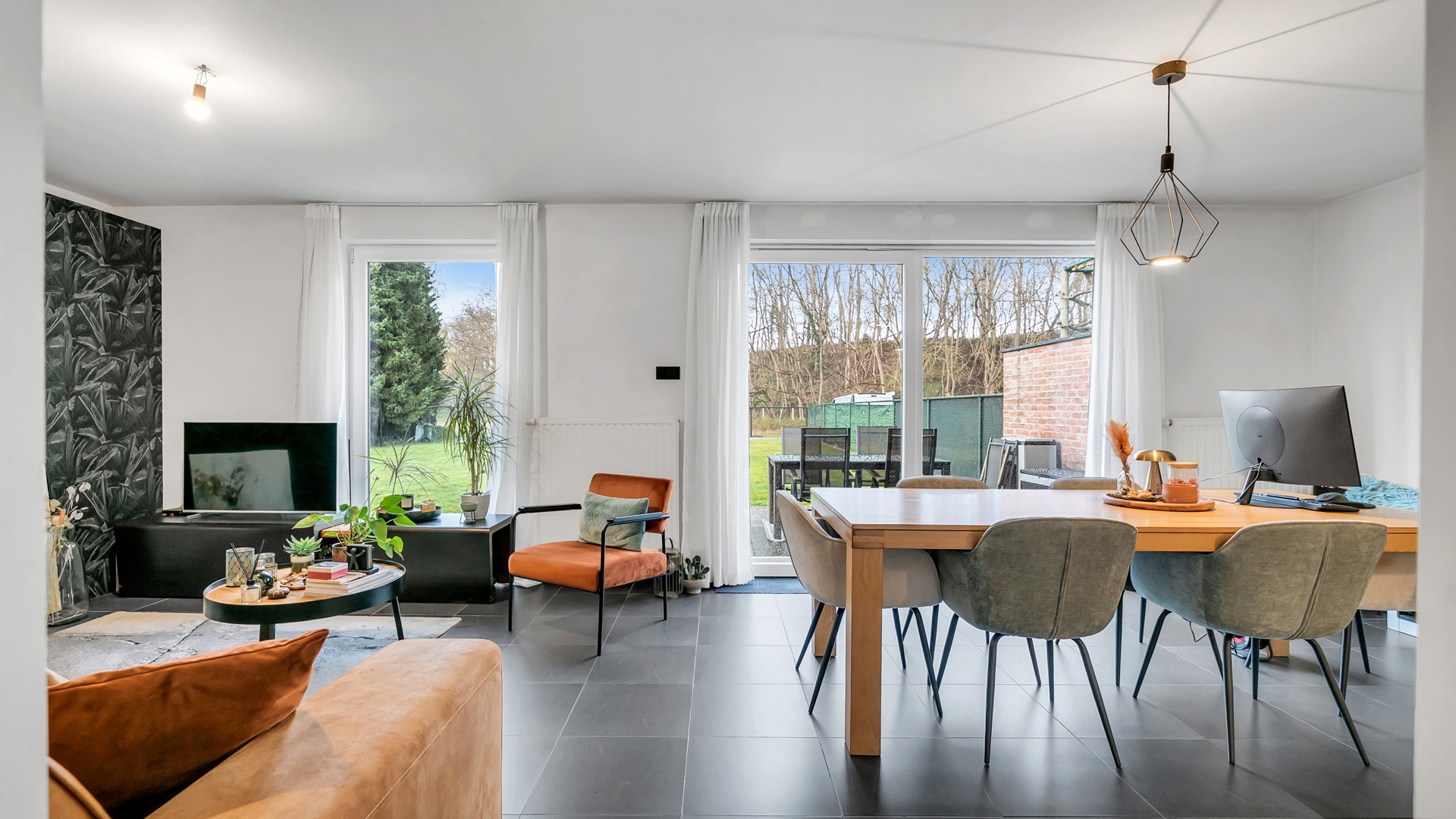 Instapklaar gelijkvloers appartement met 2 slaapkamers en tuin - foto 4