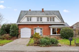 Deze ruime en vrijstaande woning met gezellige tuin is gelegen in de gegeerde wijk Kauwendaal, pal tegenover Domein Montreal en op wandel-...