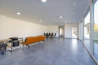 In een rustige, groene omgeving van Heusden vinden we deze volledig vernieuwde en instapklare woning, die uitblinkt in licht, ruimte en...