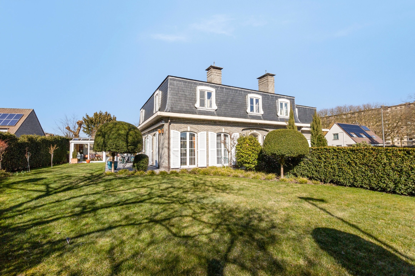 Exclusieve en statige villa op toplocatie in Linkeroever - foto 2