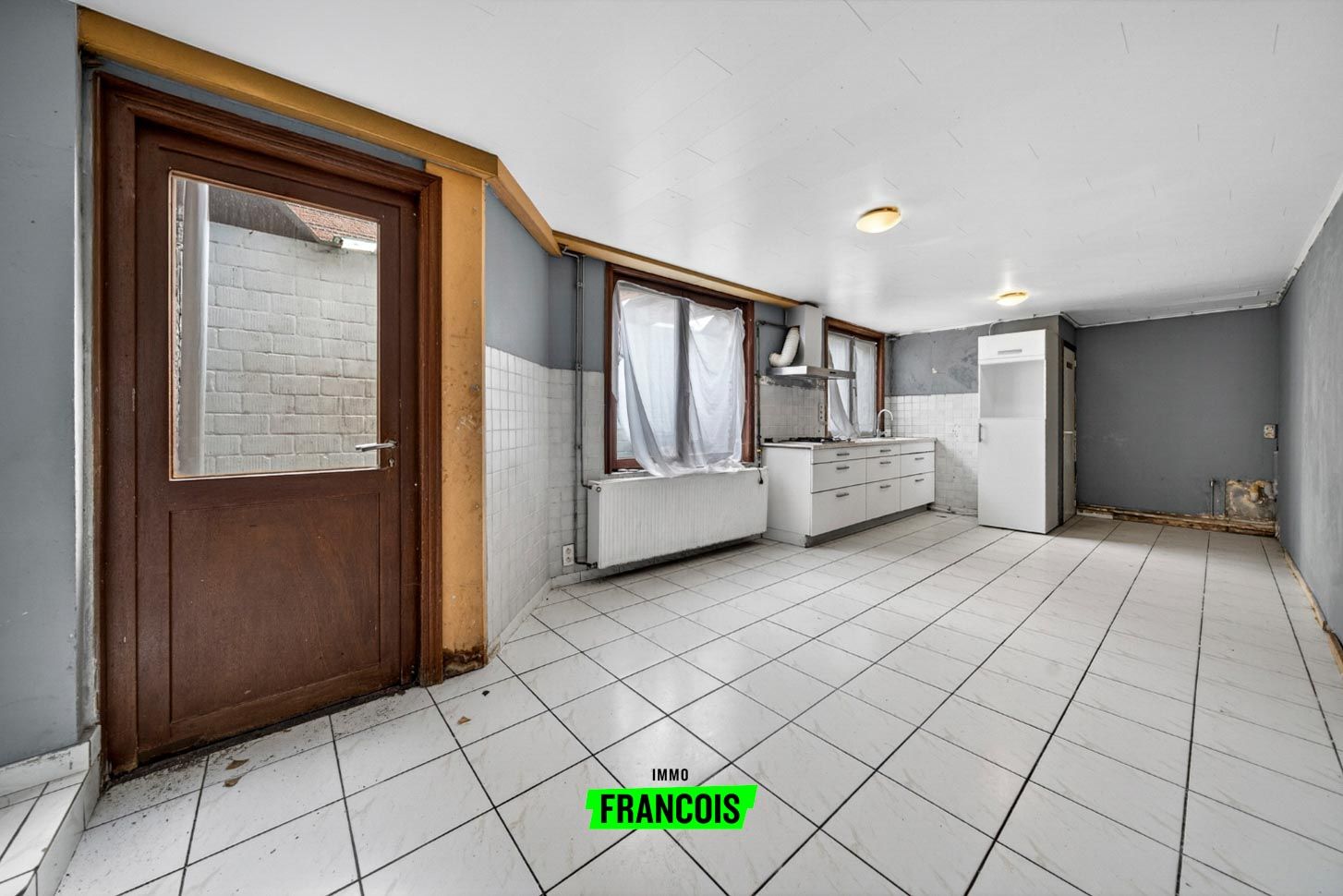 Ruime renovatiewoning met garage in Ieper - foto 5
