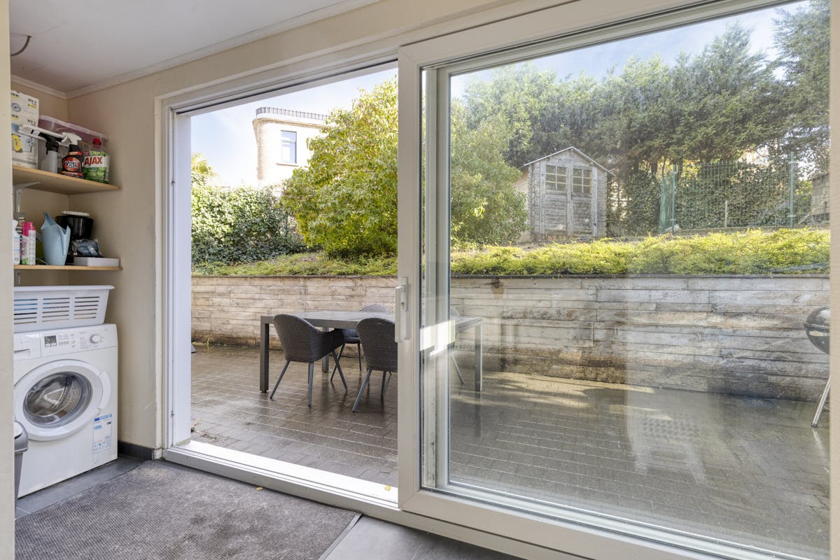 Gerenoveerd appartement (93m²) met zeer ruime tuin te De Panne - foto 5