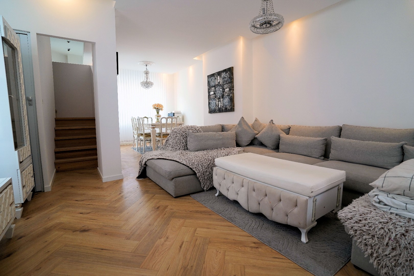 Quasi geheel gerenoveerde woning 3 slpk, garage, koer - foto 4