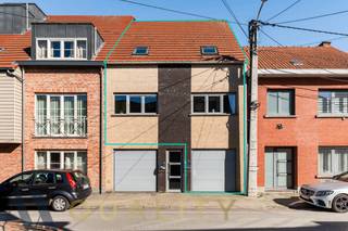 Instapklare in hartje centrum gelegen bel-etage woning met 3 (mogelijk 4) slaapkamers.Op zoek naar een moderne en energiezuinige woning op een...
