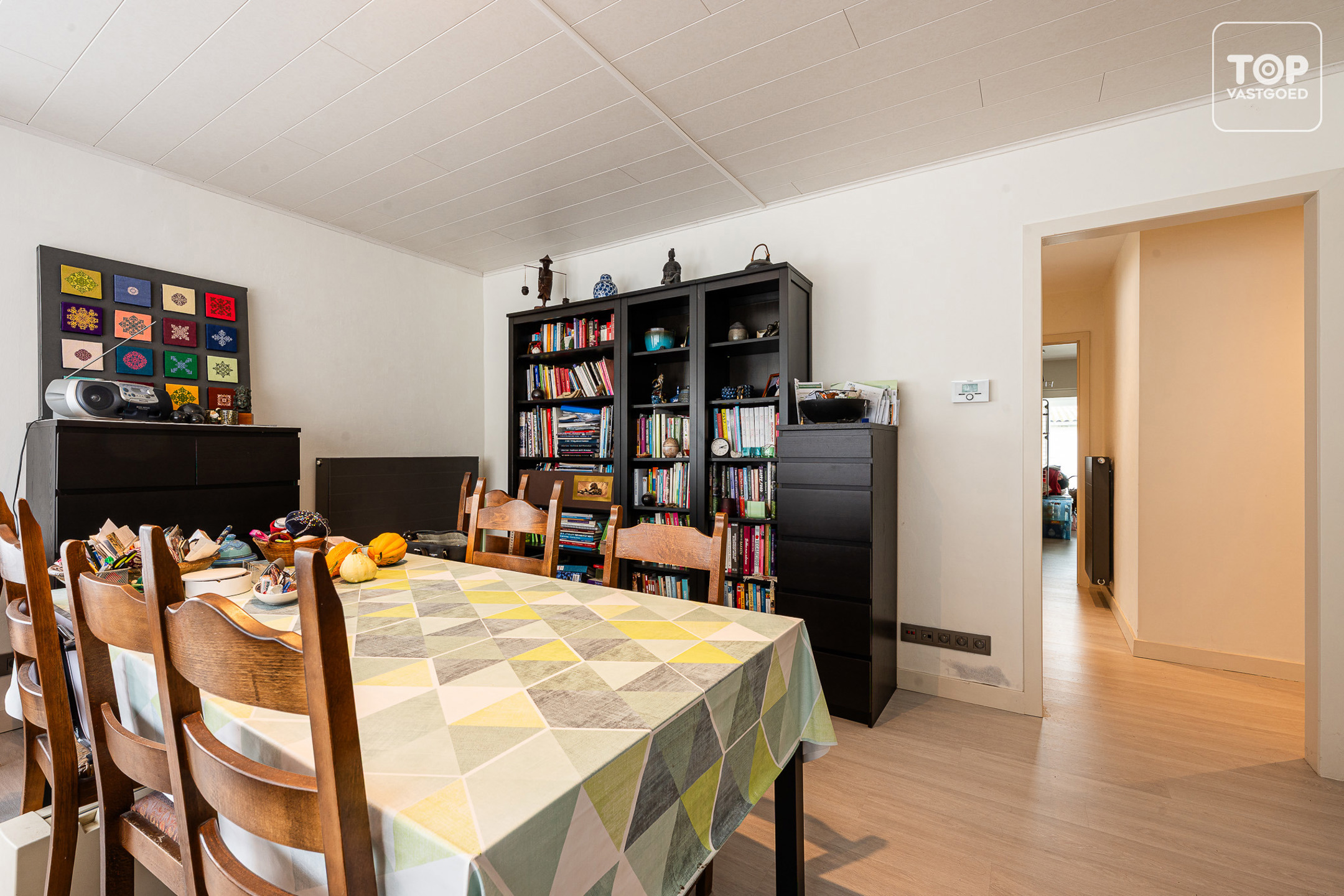 Gelijkvloers appartement met twee slaapkamers, tuin en garage - foto 4