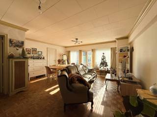 Op zoek naar een stijlvol en comfortabel appartement op een toplocatie? Dit prachtige vintage appartement, gelegen vlakbij het...