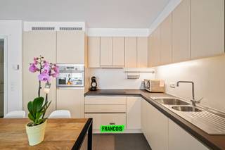 Dit gelijkvloers appartement is gelegen in residentie Espace aan de Hasseltstraat 38 bus 0001 in Bredene, in een rustige doodlopende straat...