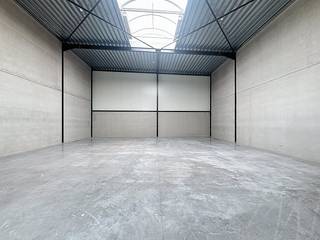 Nieuwbouw KMO-unit te huur van ca. 180 m² in project Saturnus te Sint-Baafs-Vijve. Voorzieningen: - Parkeerplaats- Lichtstraat- Gepolierde...
