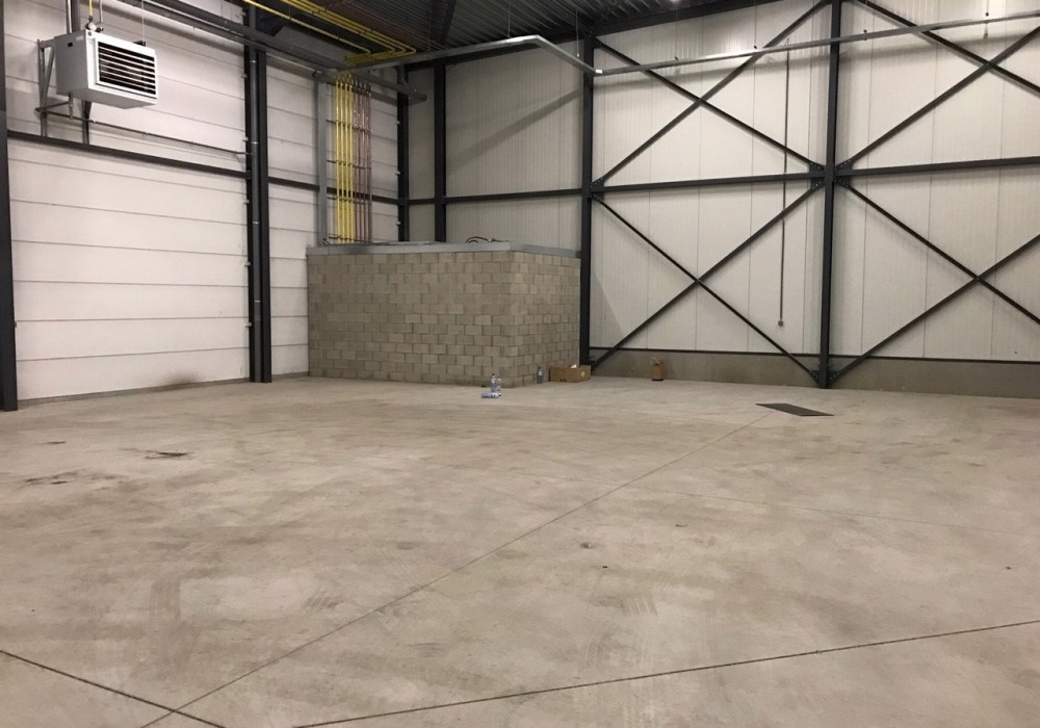 Kantoor 525m² met opslagplaats 144m²  vlakbij afrit de E34. - foto 5