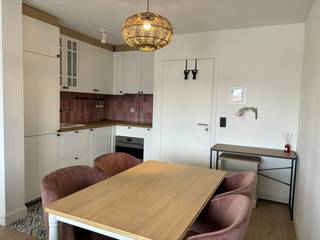 Op zoek naar een appartement met één slaapkamer te Gent Centrum? Kom een kijkje nemen naar dit recent gerenoveerd, knus appartement gelegen nabij...