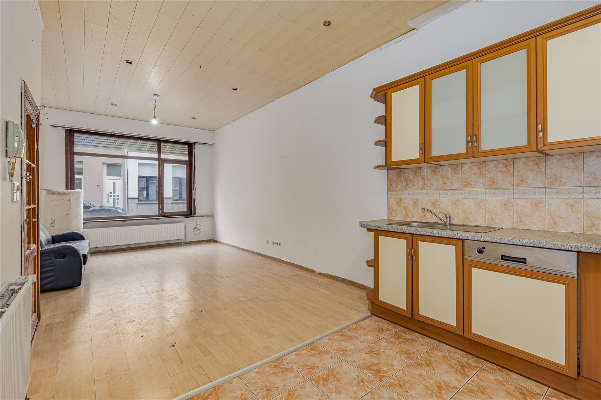 Huis te koop ingedeeld in 3 studio's te 2060 Antwerpen - foto 2