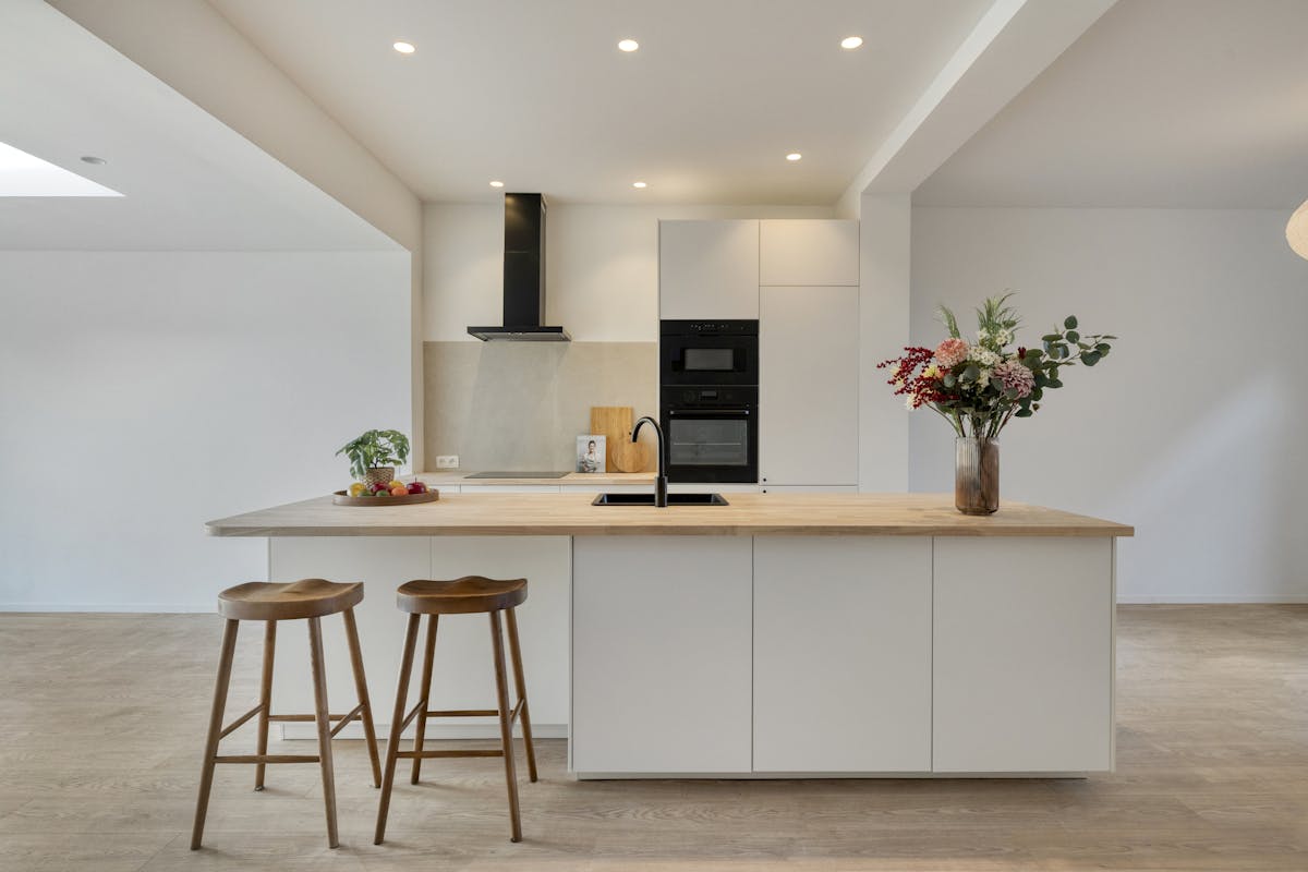 Instapklare woning met 3 slaapkamers te koop in centrum Oostakker - foto 1