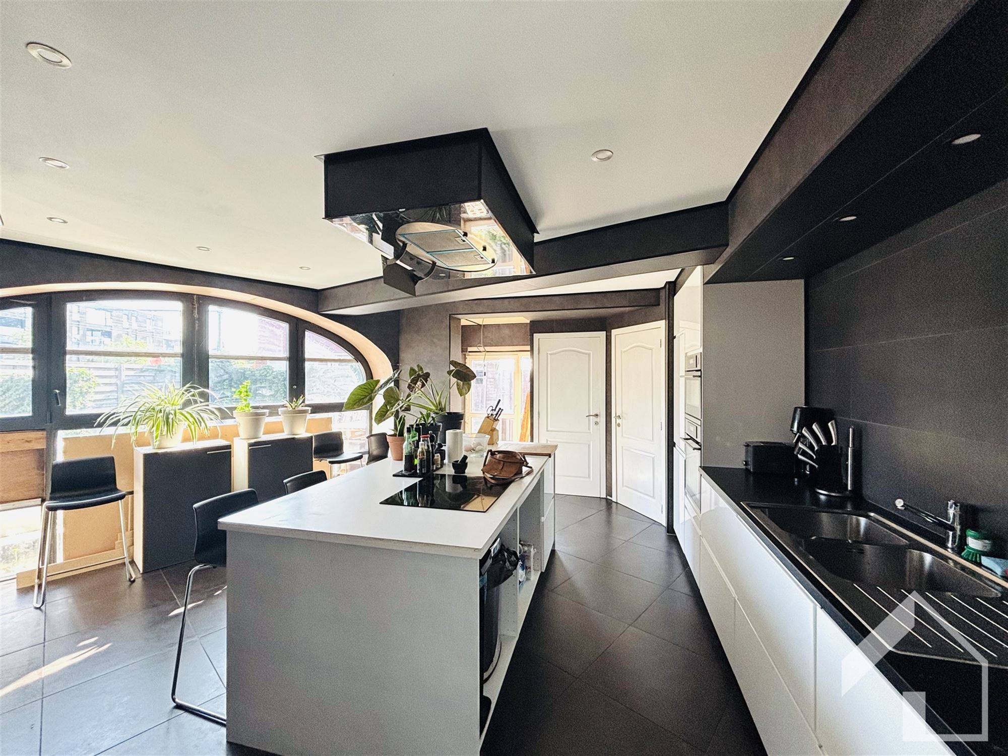 Gedeeltelijk gerenoveerde woning in het centrum van Nijlen - foto 5