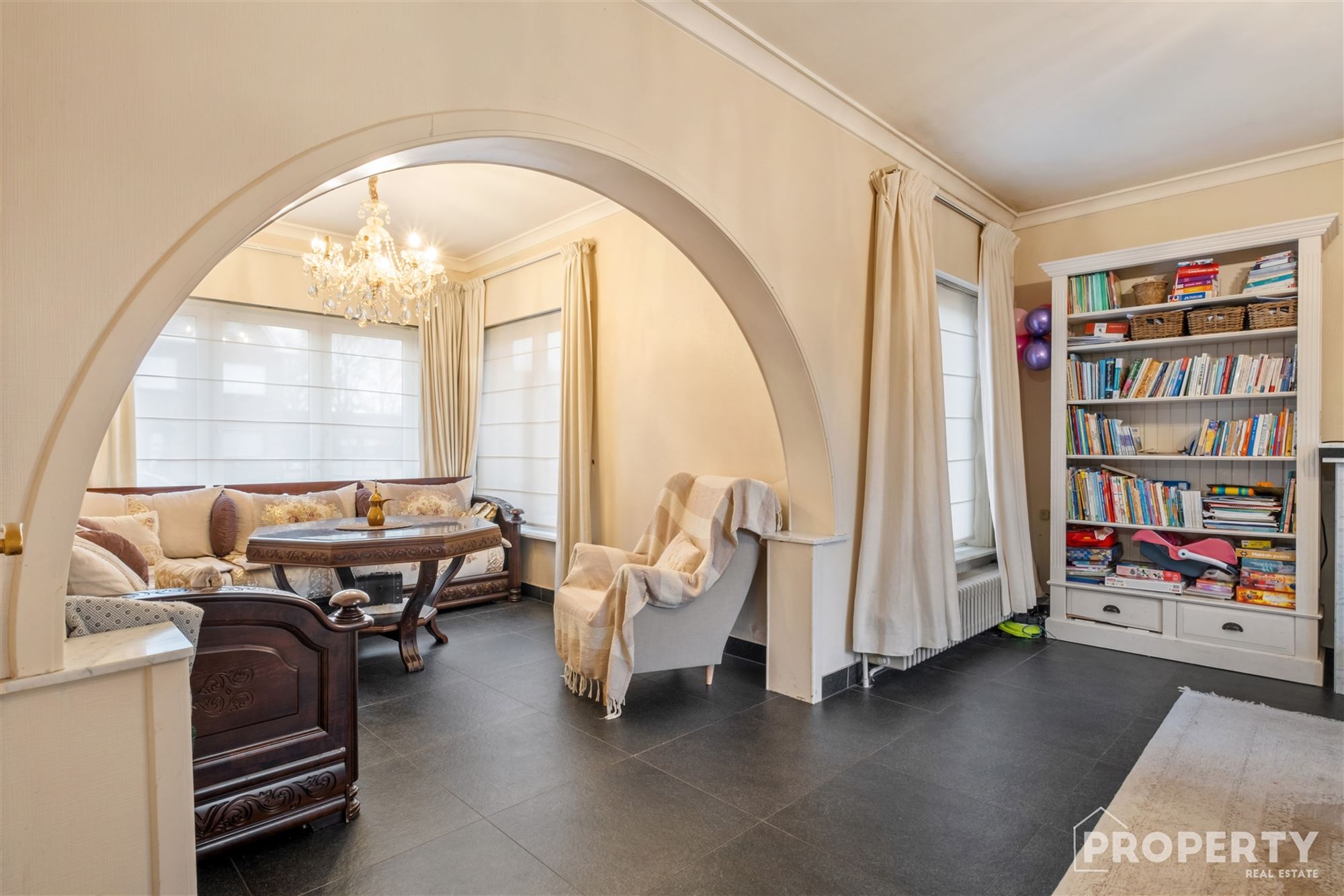 Ruime gezinswoning met 4 slaapkamers &amp; veel potentieel! - foto 4