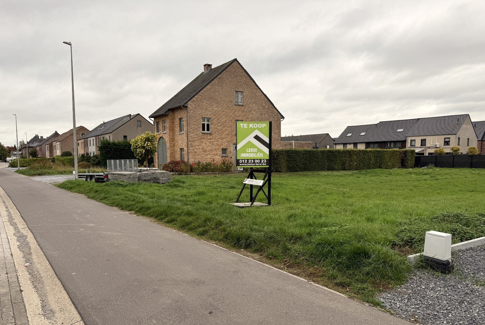 Zuidgericht bouwperceel in doodlopende straat nabij centrum Tongeren - foto 4