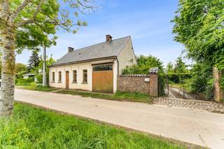 Maison de charme avec caractère et potentiel dans l'Oosterzele vert / BalegemBienvenue dans cette charmante maison située dans le calme et la...