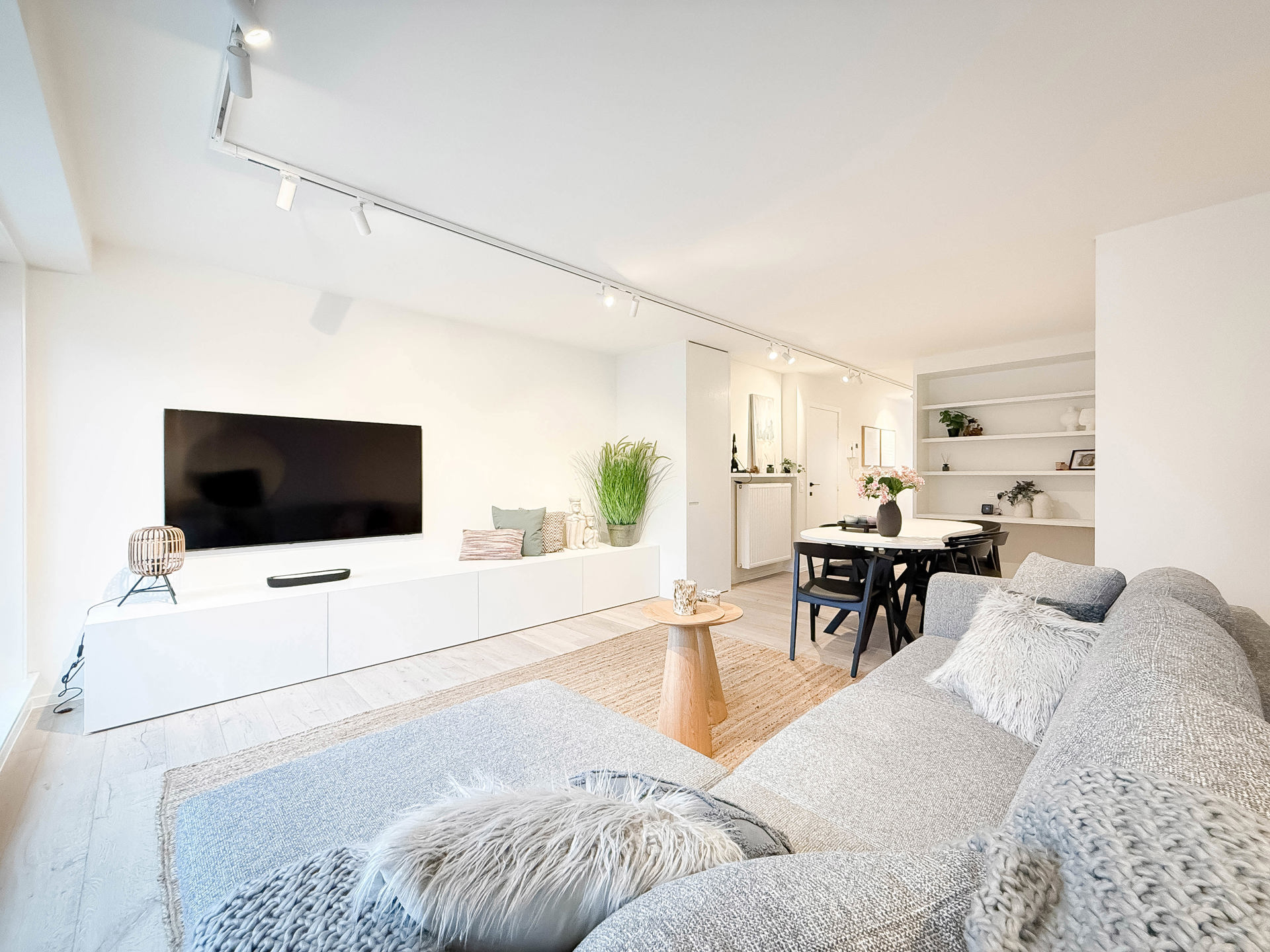 Stijlvol gerenoveerd duplex-appartement met 2 zonneterrassen - foto 3