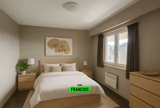 In het hart van Roeselare vind je dit prachtig onderhouden appartement met twee slaapkamers en een ruim, zonovergoten terras. Het appartement...