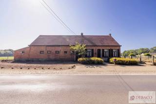 Te renoveren hoeve op een toplocatie in Herenthout!Bent u op zoek naar een charmante te renoveren hoeve in Herenthout? Deze karaktervolle hoeve is...