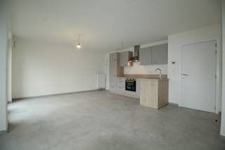 Dit nieuwbouwappartement met zuid georiënteerde tuin en tuinberging, bevindt zich in de aangename gemeente van Escanaffles, net over de...