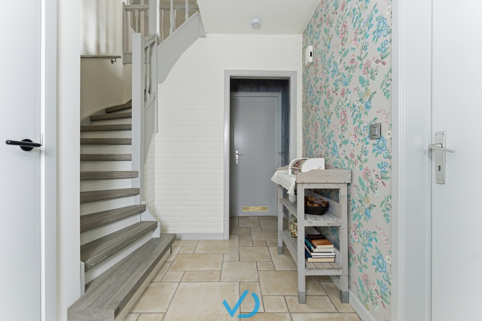 Instapklare energiezuinige woning in rustige wijk te Boezinge! - foto 2