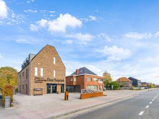 Te koop: Prachtig handelspand met topligging en ongekende mogelijkhedenDit uitzonderlijke handelspand biedt een unieke kans voor ondernemers die op...