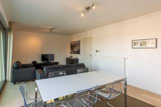 Appartement meublé - chaleureux et lumineuxCe magnifique appartement de 2 chambres, vous séduira par sa luminosité et son confort.Situé Drève de...