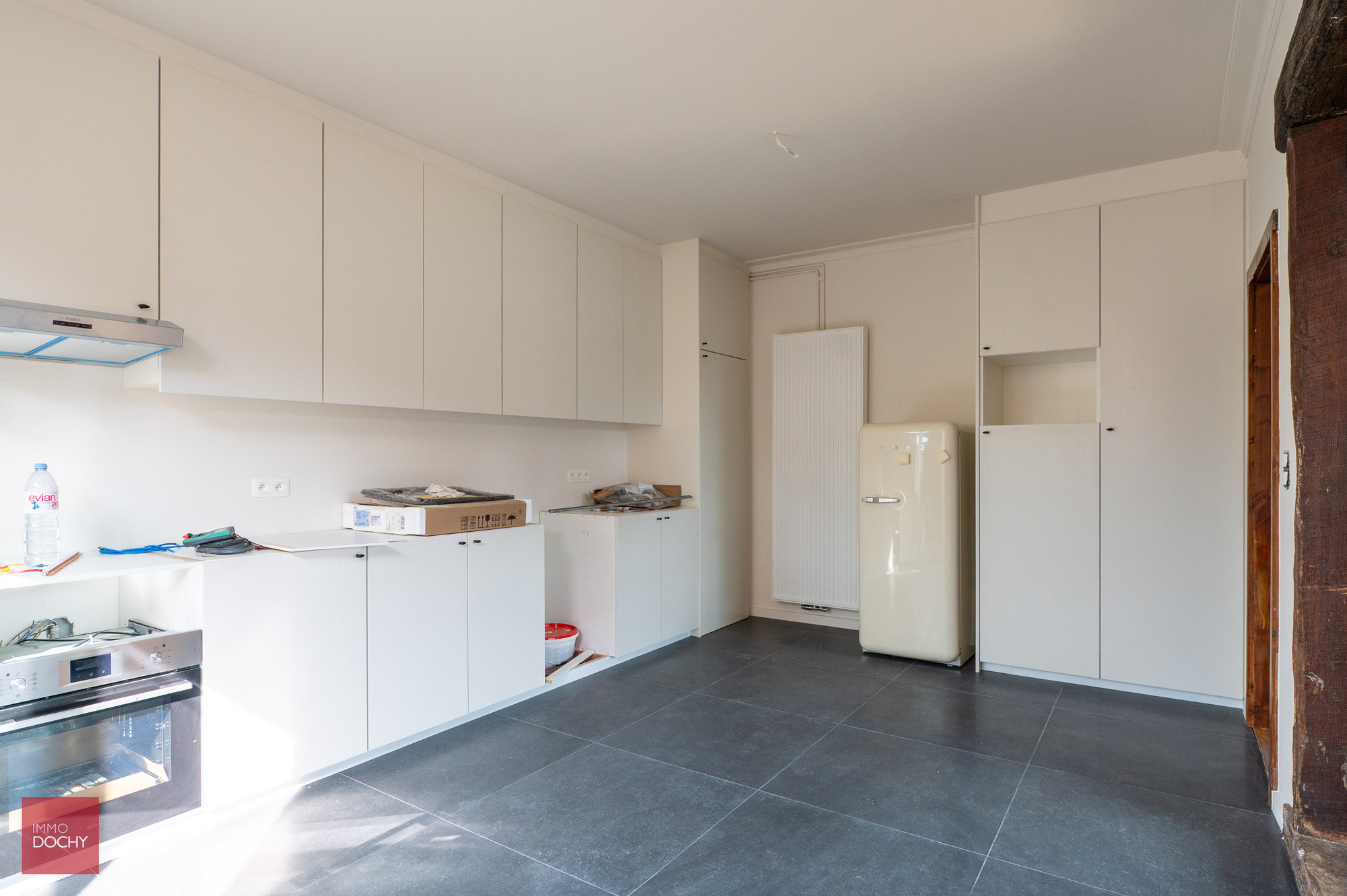 Volledig gerenovereerd herenhuis met garage - foto 5