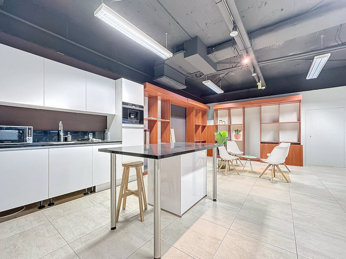 Propriété commerciale dans le centre commercial « De Kern » à Wilrijk à vendre. - photo 2