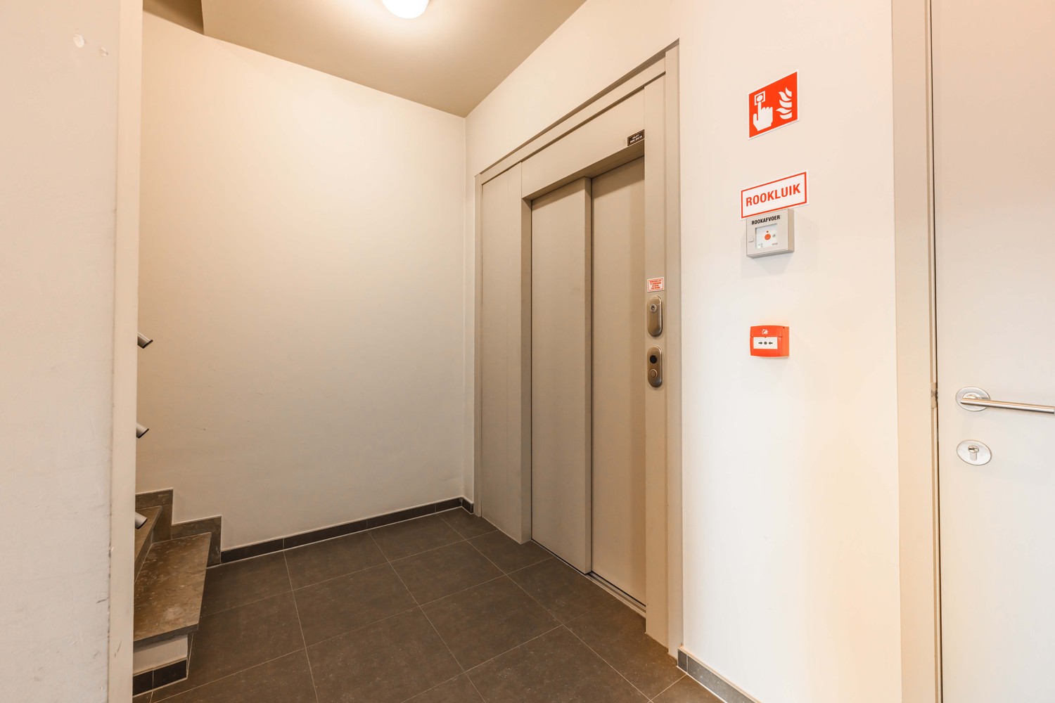 Appartement à vendre à Oostrozebeke avec 1 chambre - photo 2