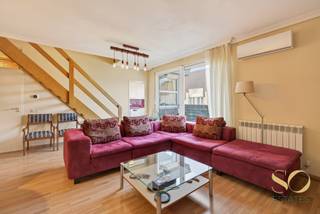 Gelegen in een gegeerde residentiële wijk van Etterbeek, in de onmiddellijke nabijheid van openbaar vervoer, scholen, winkels en groene...