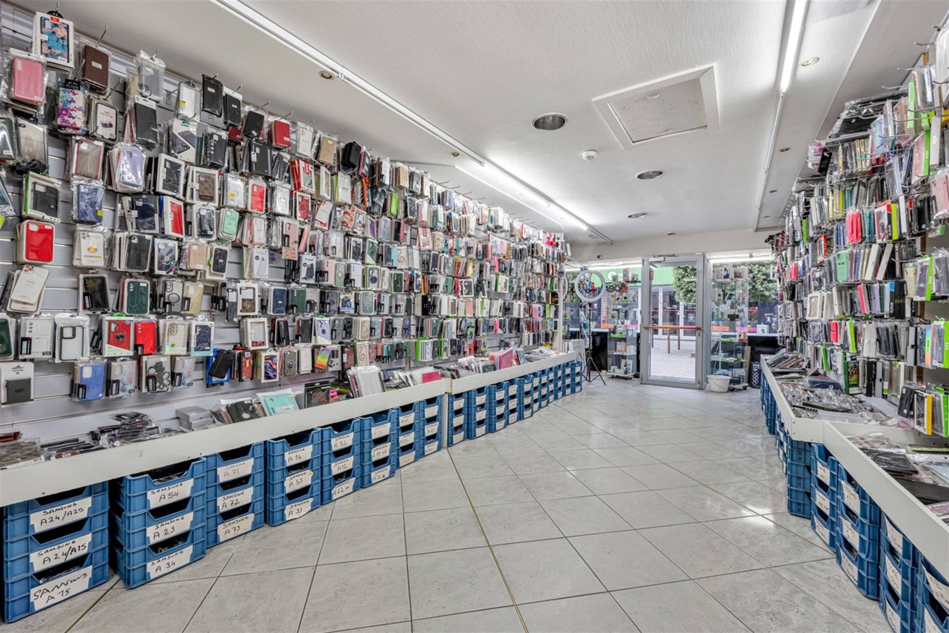 Commercieel gebouw in winkelstraat te Aalst - foto 2